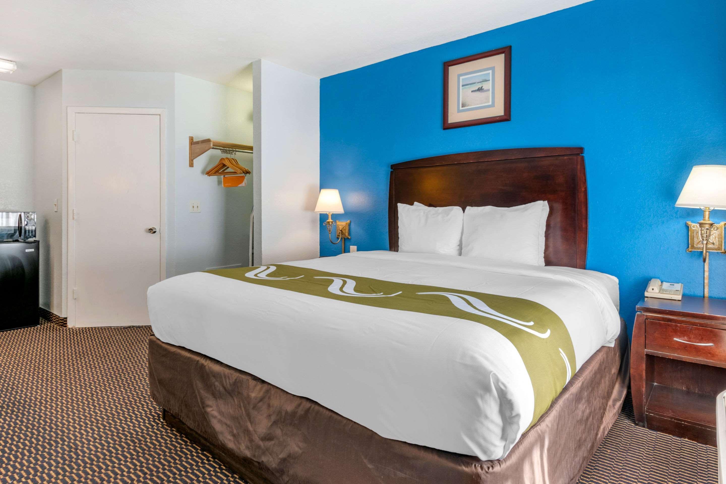 Quality Inn Sarasota North Near Lido Key Beach מראה חיצוני תמונה